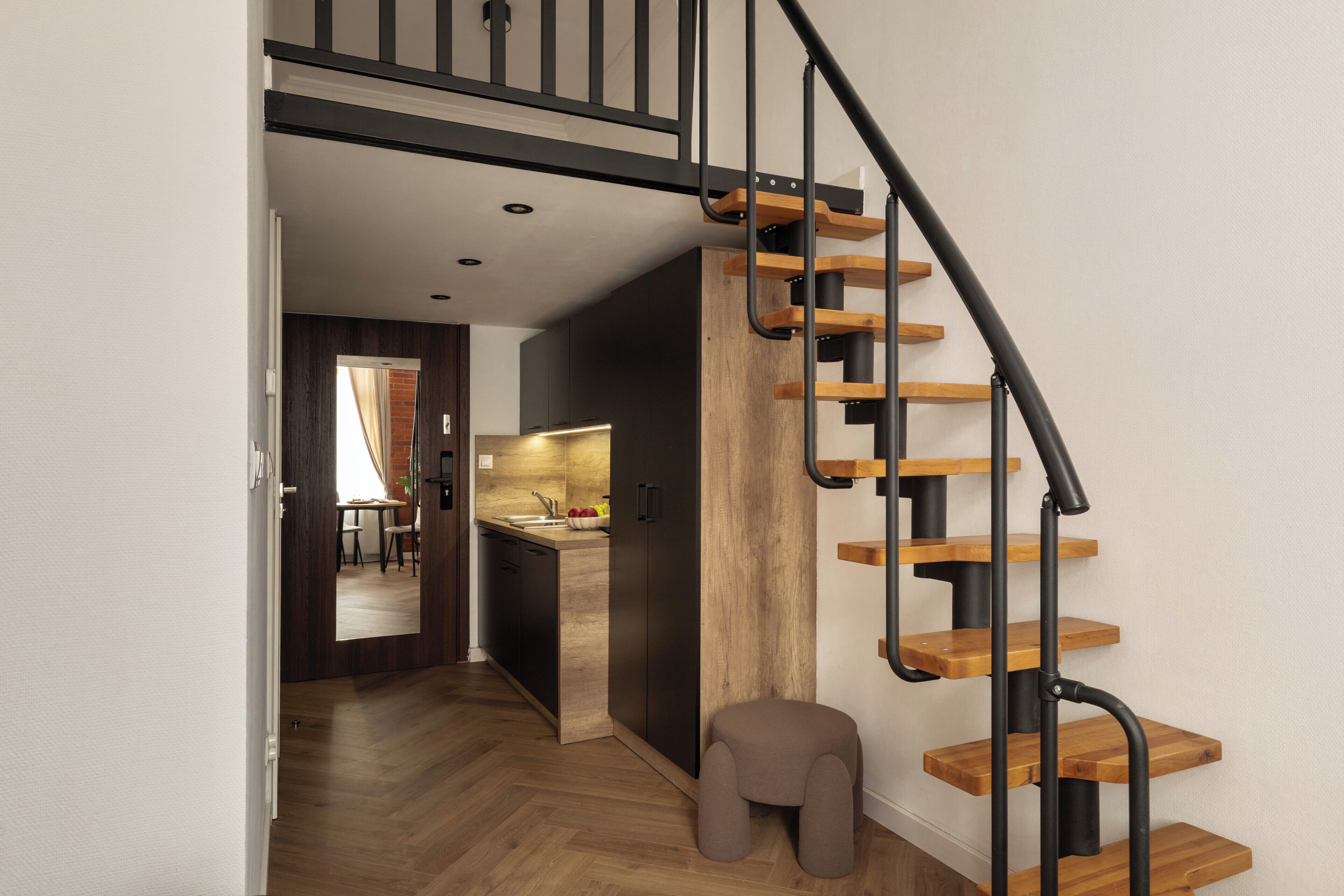 Superior-Studio, Klimaanlage, Zwischengeschoss | Wohnbereich | Flachbildfernseher