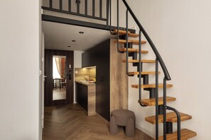 Superior Studio, Penyaman udara, Mezzanine | Ruang tamu | TV skrin rata 