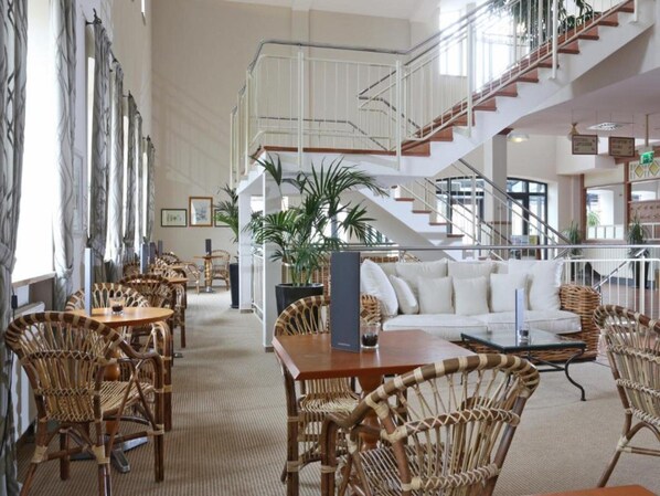 Apartment | Interior - Junior Suite Manor House Sunday Resort Rugen (Sagard)