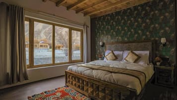 Family Room, Mountain View