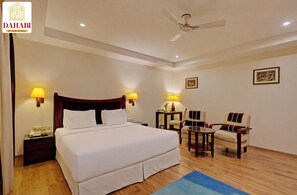 Desk, free WiFi - Dahabi City Mark Hotel Gurugram (Gurugram)