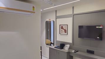 Desk, laptop workspace, iron/ironing board, free WiFi