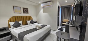 Desk, laptop workspace, iron/ironing board, free WiFi - Hotel Maple Town (Ahmedabad)