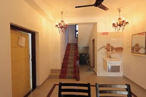 Interior - Taaraa Loca - Yoga Spiritual n Dorms (Varkala)