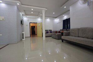Living area - Taaraa Loca - Yoga Spiritual n Dorms (Varkala)