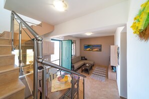 Interior - Mare Blu 1 on the beach (Gennadi)
