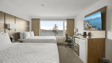 Tabla de planchar con plancha, wifi y ropa de cama