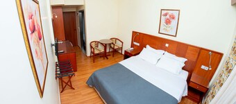 Hotel Ena - Stylish Mountain View Suite With Pool