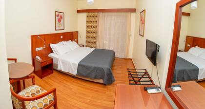 Hotel Ena - Stylish Mountain View Suite With Pool