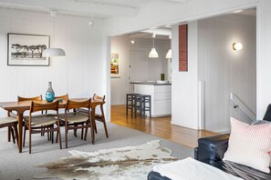 Interior - The Deck House Lorne (Lorne)