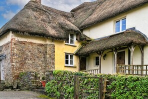 Exterior - Syncocks Farm Cottage (Petrockstow)
