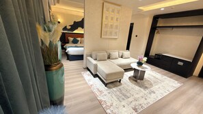 Premium bedding, down duvets, memory-foam beds, in-room safe - Skyearth Hotel (Indore)