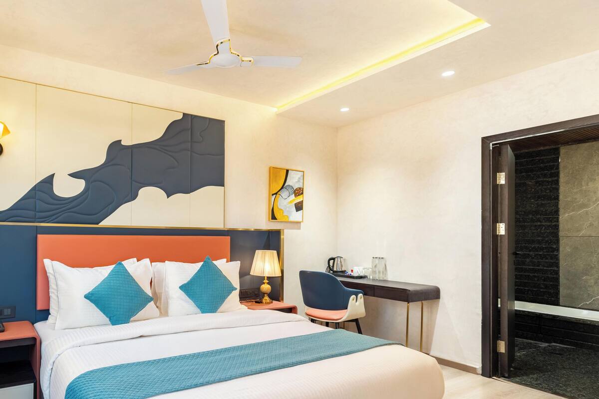 Suíte estúdio premium, vista para a cidade | Escrivaninha, Wi-Fi de cortesia