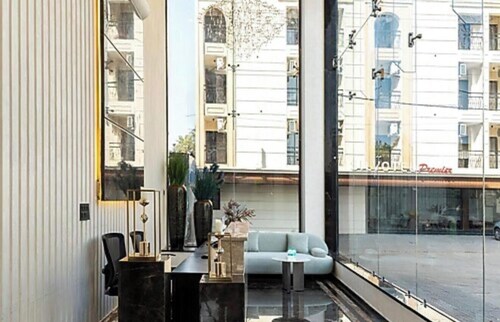 Skyearth Hotel