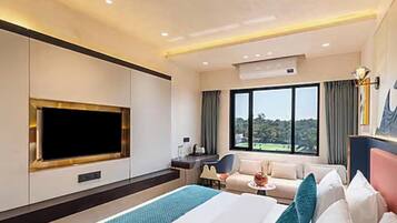 Premium Room | Premium bedding, down duvets, memory-foam beds, in-room safe
