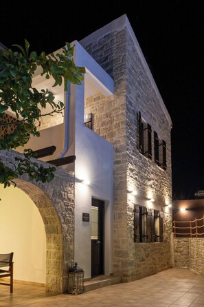 Exterior - Phaistos Villas Elegant South Residence  (Sivas)