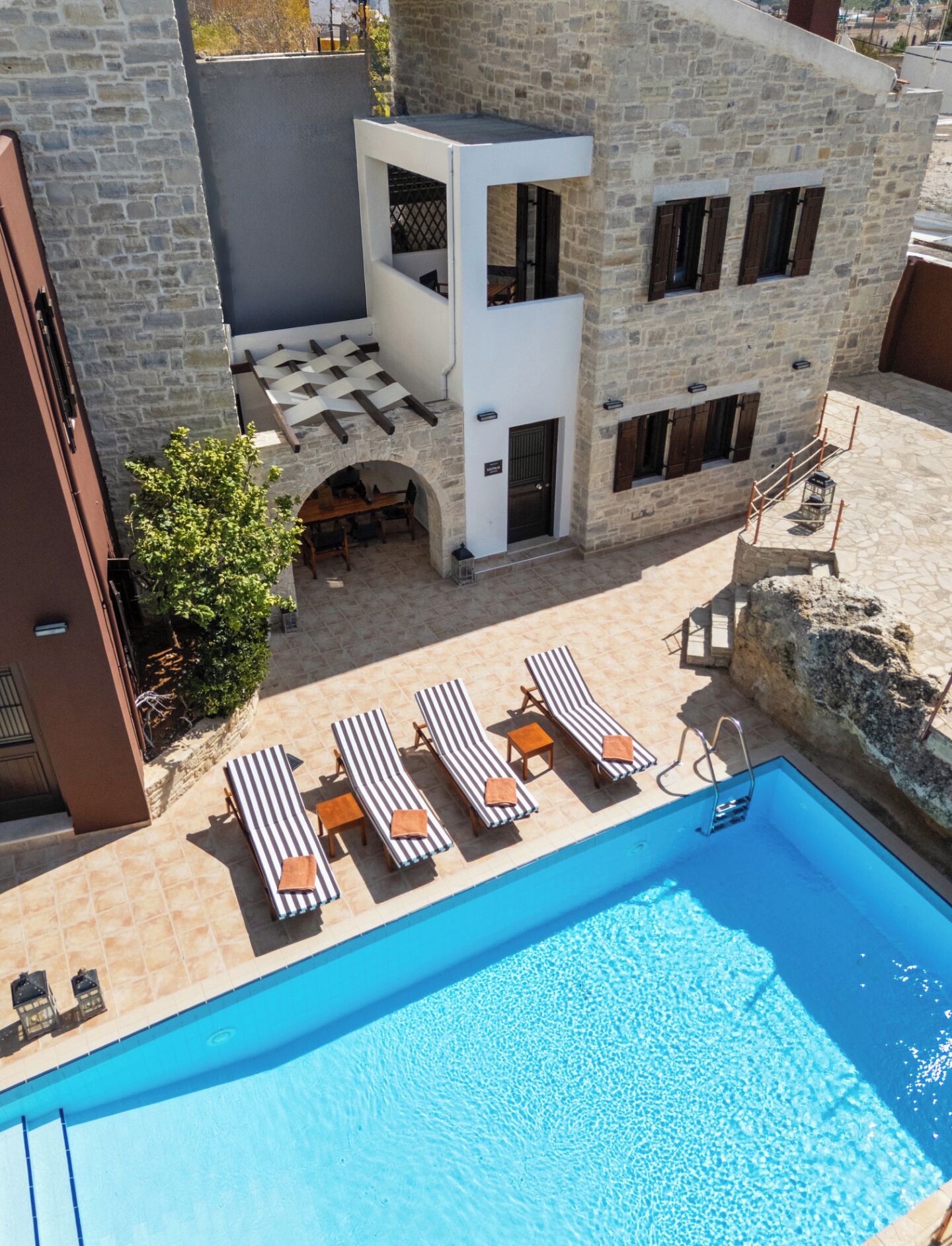 Piscine extérieure (ouverte en saison)