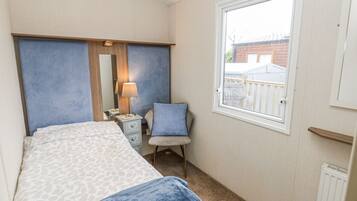 2 bedrooms, individually decorated, individually furnished, free WiFi