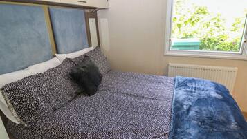 Cottage | 2 bedrooms, individually decorated, individually furnished, free WiFi