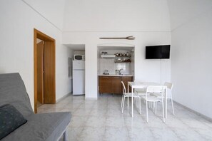 Living area - Mulberry Tree, Borgo Tortorella (Impalata)