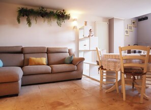 Smart TV - Romantic house for couples in the heart of the Itria Valley (Martina Franca)