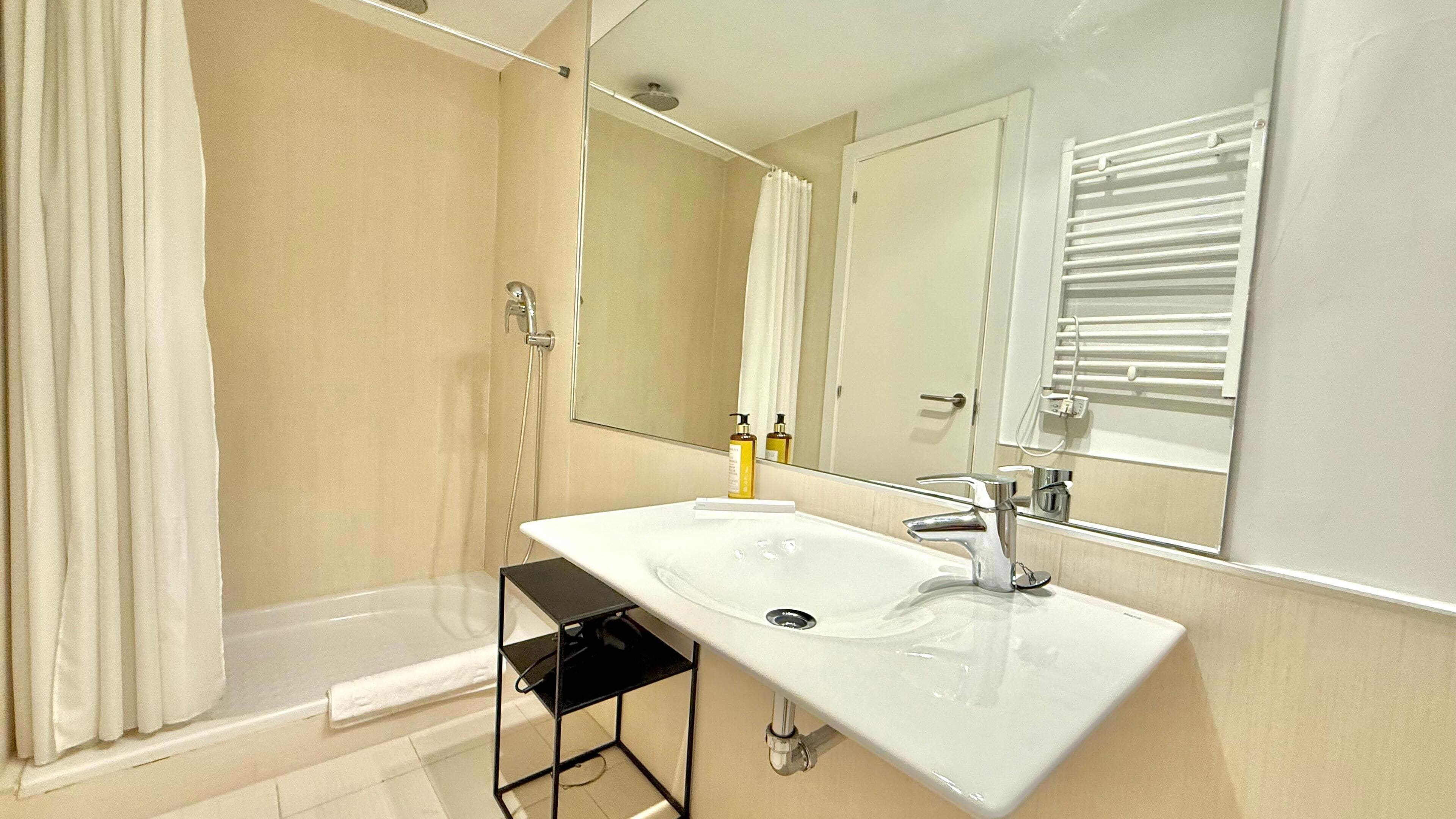 Basic Apartment, Balcony | Bathroom
