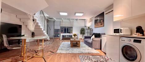 Apartamento básico, sacada | Parte interna