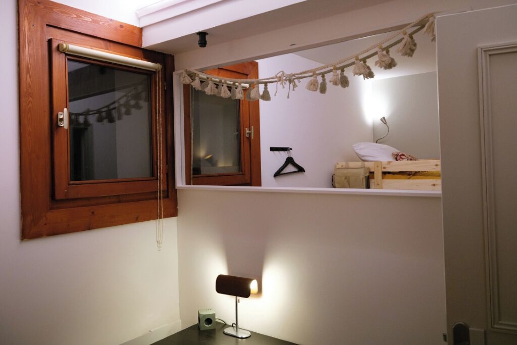 3 dormitoris, escriptori i planxa i posts de planxar 