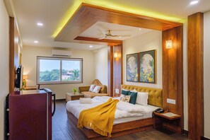 Desk, laptop workspace, free WiFi - Panchsheel Banquet Hall South Delhi (New Delhi)