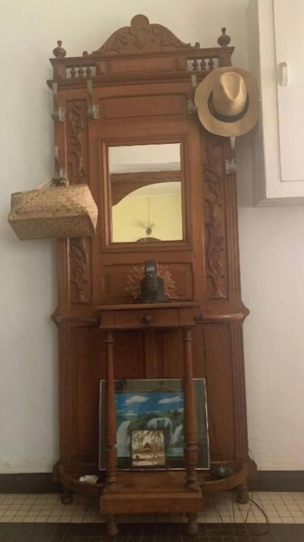 Imagen sin descripción, 1 de 27, botón