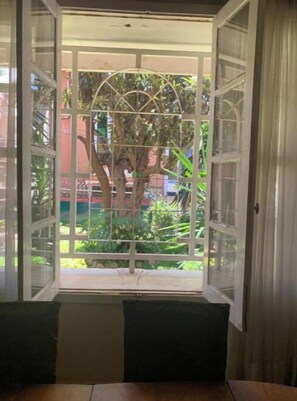 Imagen sin descripción, 4 de 27, botón