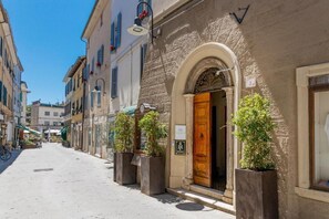 Exterior detail - Residenza Ricasoli (Grosseto)