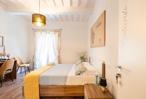 Deluxe Room | Desk, free cribs/infant beds, free WiFi, bed sheets - Residenza Ricasoli (Grosseto)