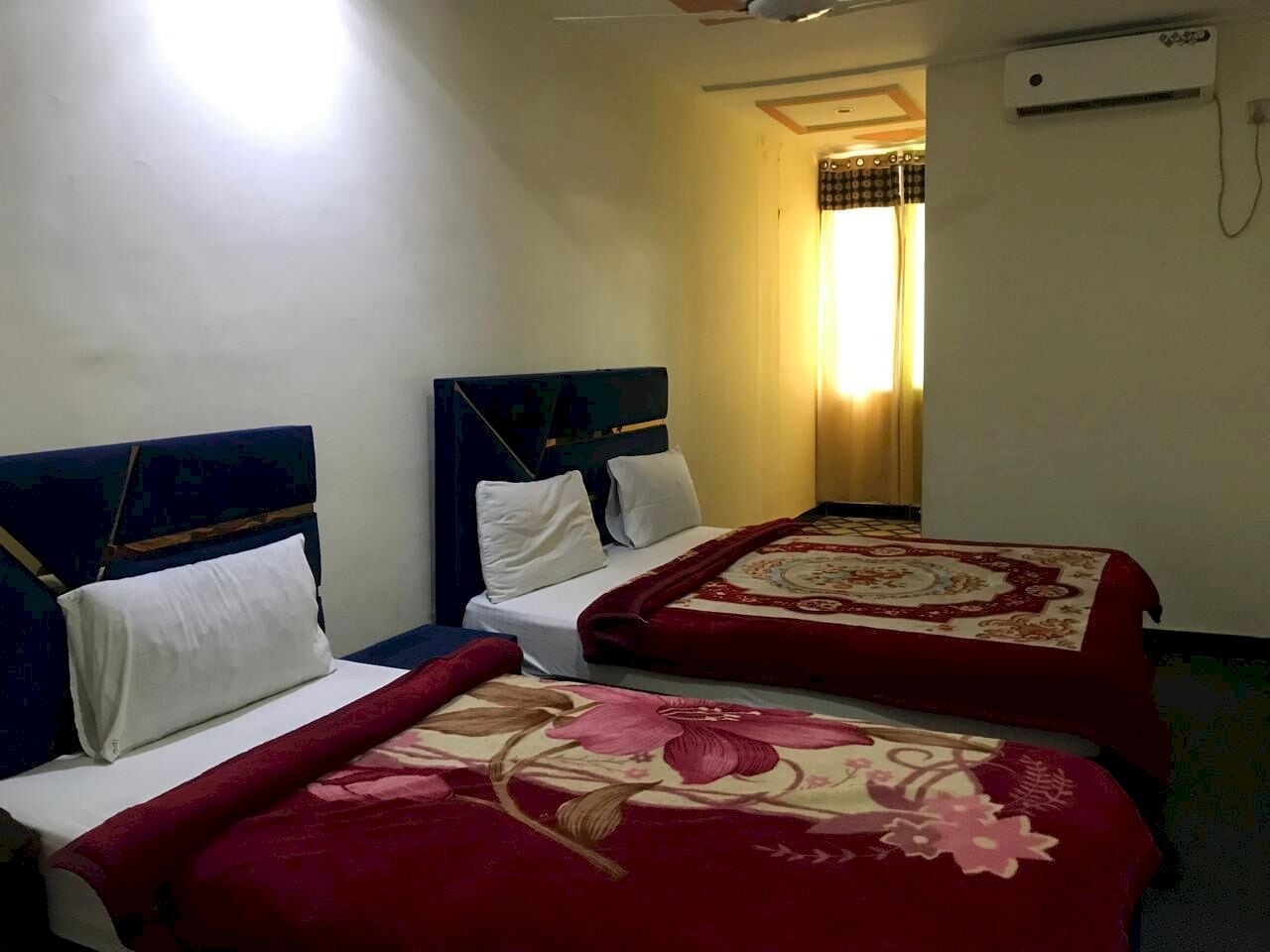 Iron/ironing board, free WiFi