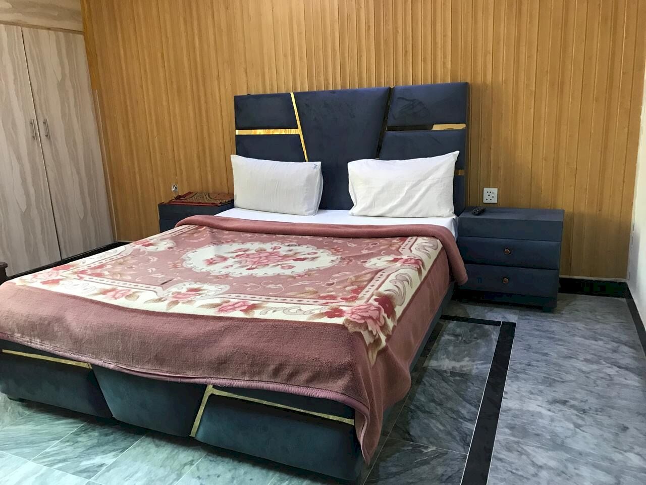 Tweepersoonskamer | Een strijkplank/strijkijzer, gratis wifi