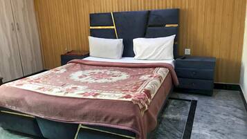 Tweepersoonskamer | Een strijkplank/strijkijzer, gratis wifi