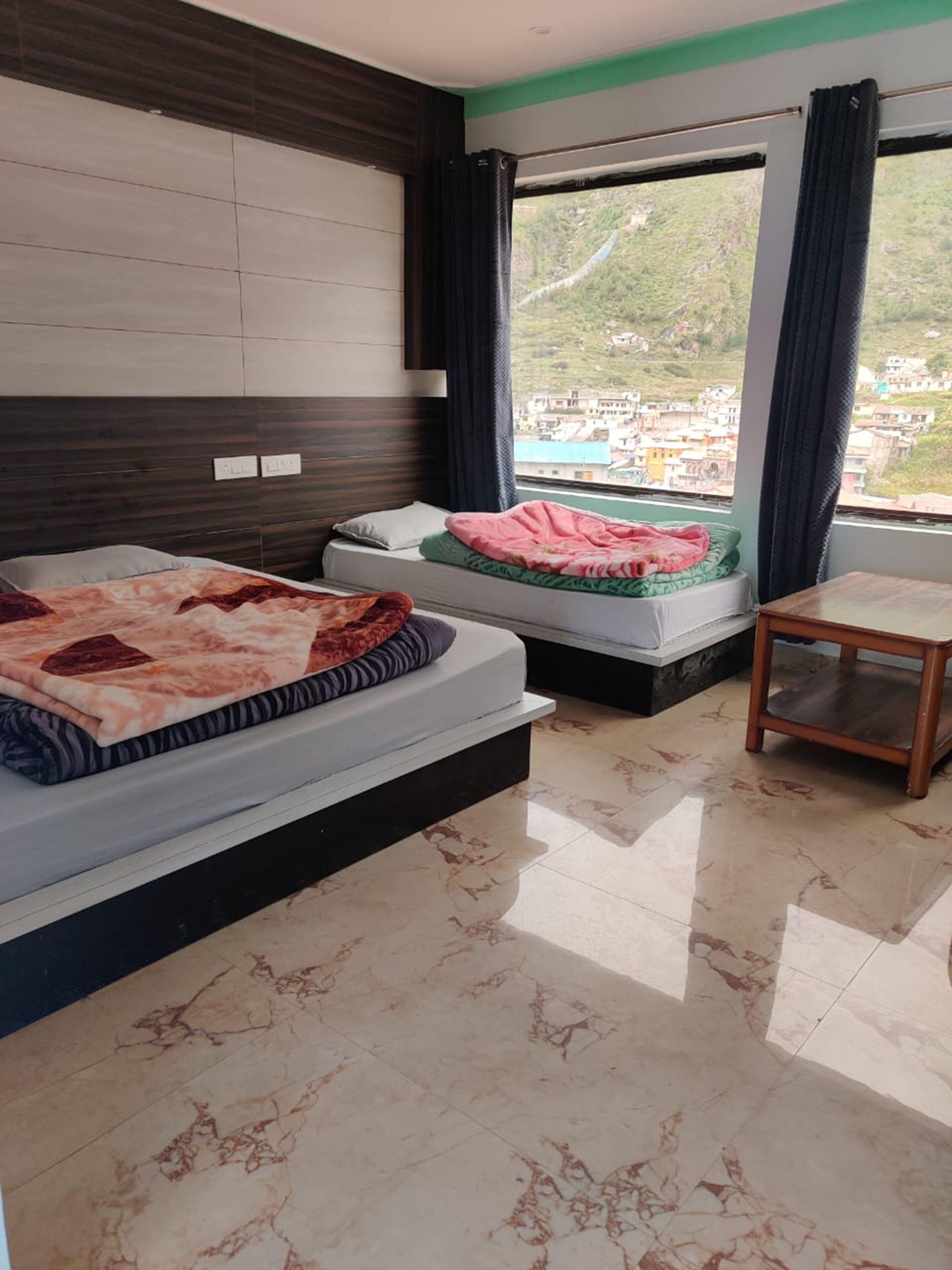 Tabla de planchar con plancha y wifi gratis 