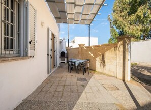 House, 1 Bedroom, Smoking, Garden View | Outdoor dining - Oasi Garden House Villetta Moderna con Giardino e Parcheggio Privato (Porto Cesareo)