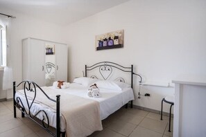 1 bedroom, iron/ironing board, WiFi, bed sheets - Limone, Borgo Tortorella (Impalata)