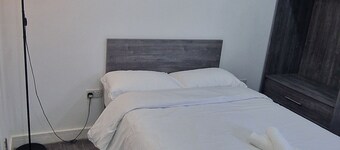 Cozy 1 Bedroom Fully Furnished Apartment