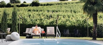 Lingers Suites & Residence