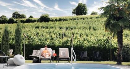 Lingers Suites & Residence