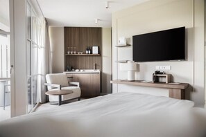Junior Suite, Balcony | In-room safe, soundproofing, free WiFi - Lingers Suites & Residence (Appiano Sulla Strada del Vino)