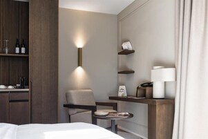 Suíte júnior | Cofres nos quartos, quartos à prova de som, Wi-Fi de cortesia