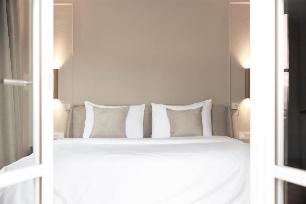 Kahden hengen huone, parveke | Tallelokero huoneessa, äänieristys, ilmainen Wi-Fi