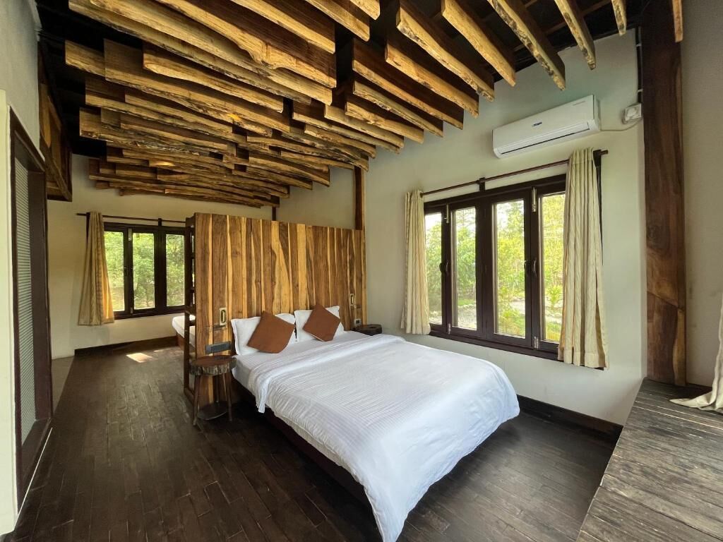 Deluxe Double Room, Mountain View | Free WiFi