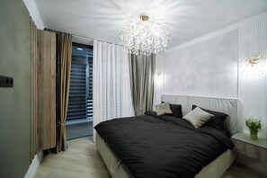 Skrivbord, strykjärn/strykbräda, wi-fi och sängkläder