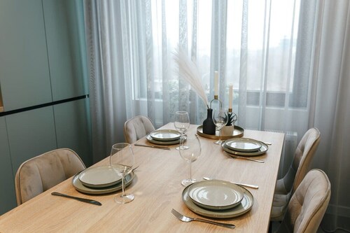 Unwind in Style, Clean&Comfort • Central|GrandStay