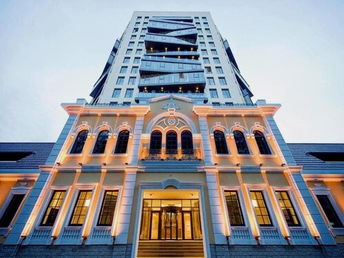 CrownPlaza, Boutique & Ultra-central