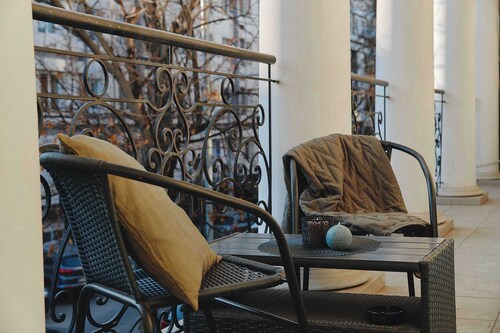 Balcony View on Alexandru cel Bun  - Massive Living & SofaBed  - AC & Bean-Coffee Bar - GrandStay